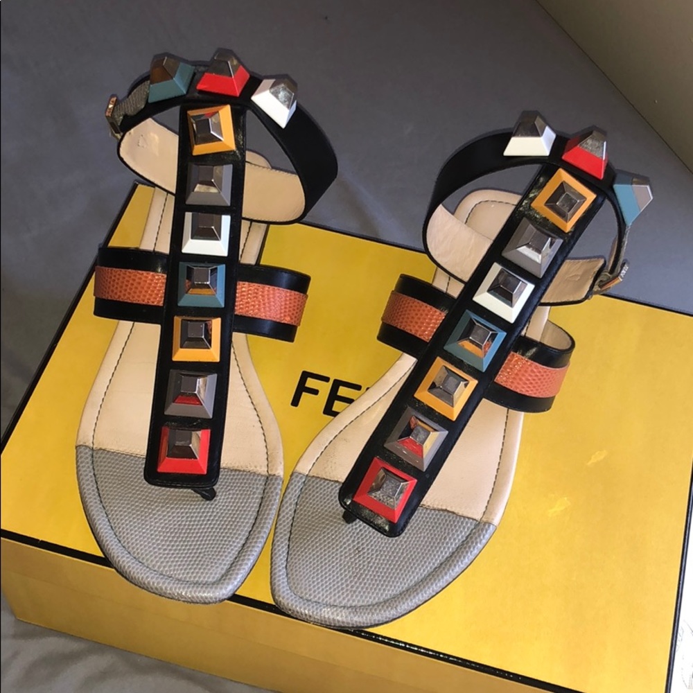 💯 FENDI